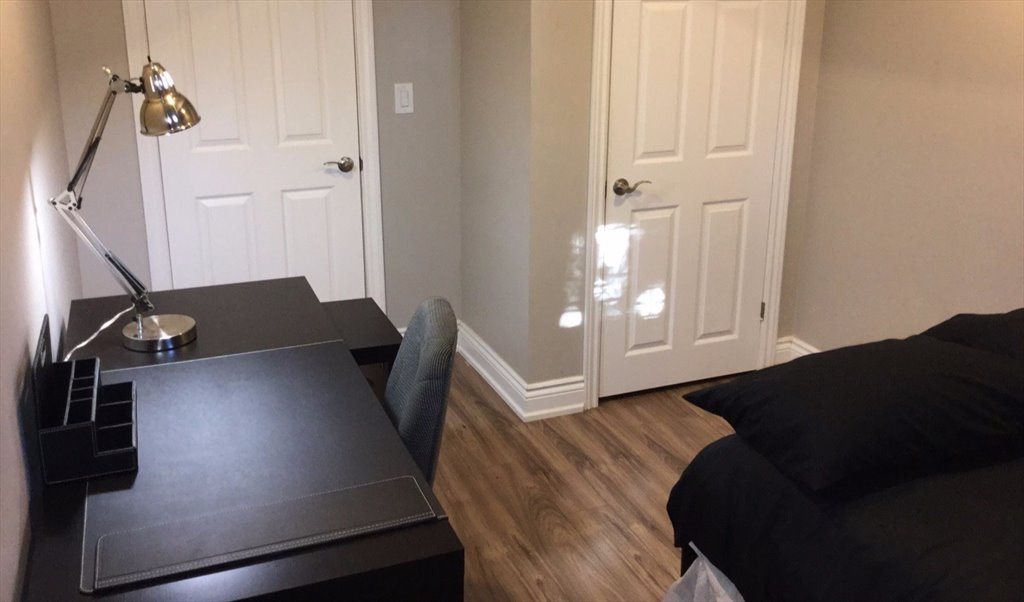 Room For Rent In Woodthorpe Road North York Private Room In Premium Apt Toronto 795 Avail Now 795