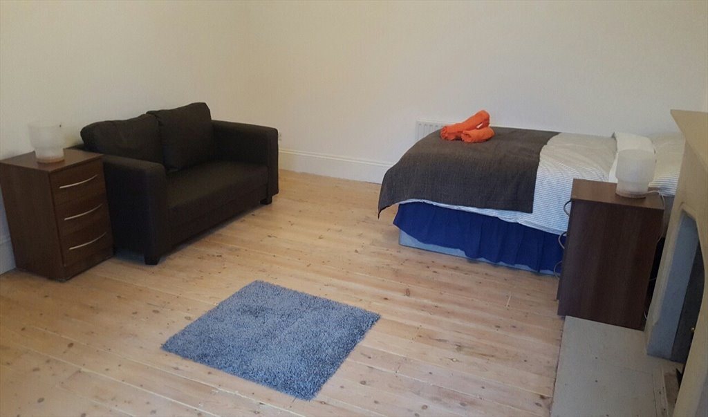 Room To Rent In Blenheim Gardens London Brand New Double Room Ideal For Couples 235pw Weekly Payment 880