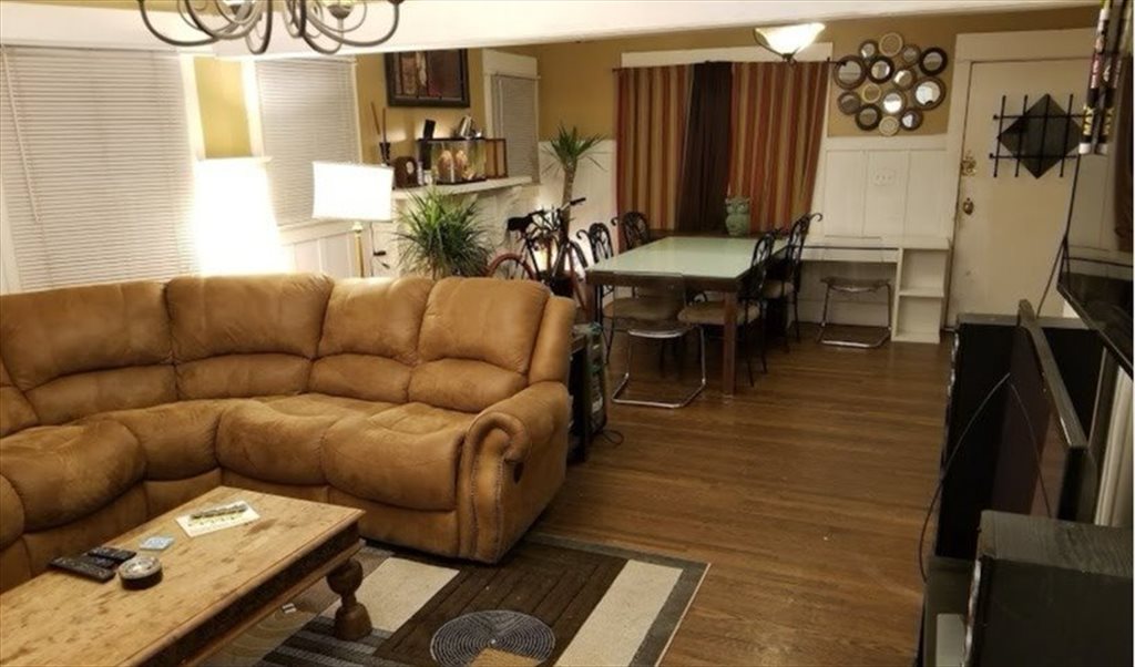 Room For Rent In Francis Avenue Central La Private Rooms Inside A Big Old House In K Town 895