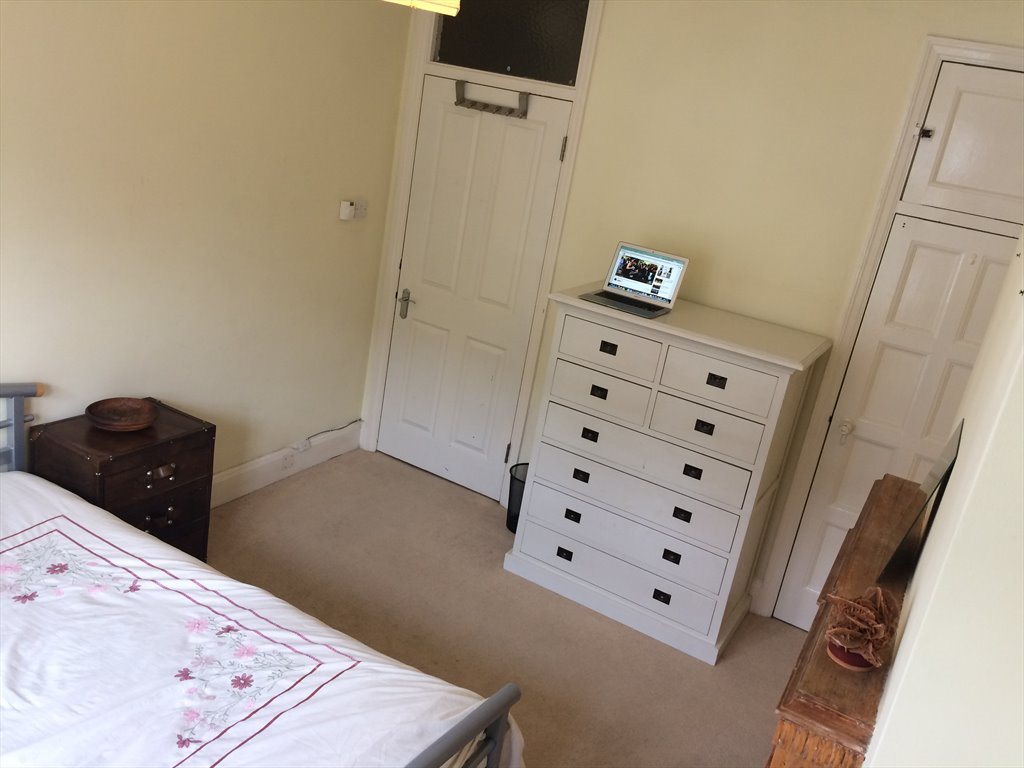 Room To Rent In Sidmouth Road London Bright Specious Room In A Quite Apartment 650