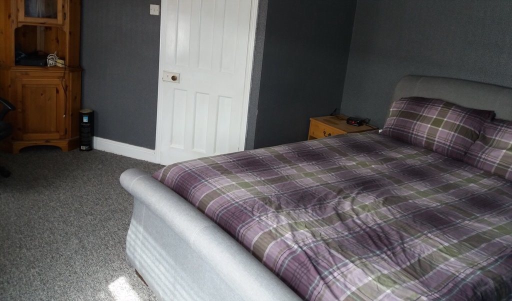 Room To Rent In Upper Cape Warwick Large Double Room Warwick 500 Per Month All Inclusive 500