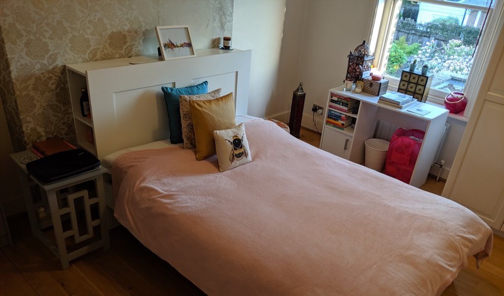 Room To Rent In Southdean Gardens Wimbledon Spacious Furnished Double In Southfields 760