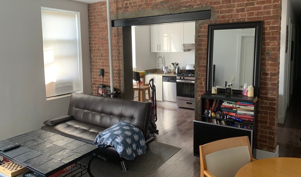 Room For Rent In Saint Nicholas Avenue Manhattan 1 Bedroom Available In Spacious And Sunny 4 Bedroom Apartment In West Harlem 1200