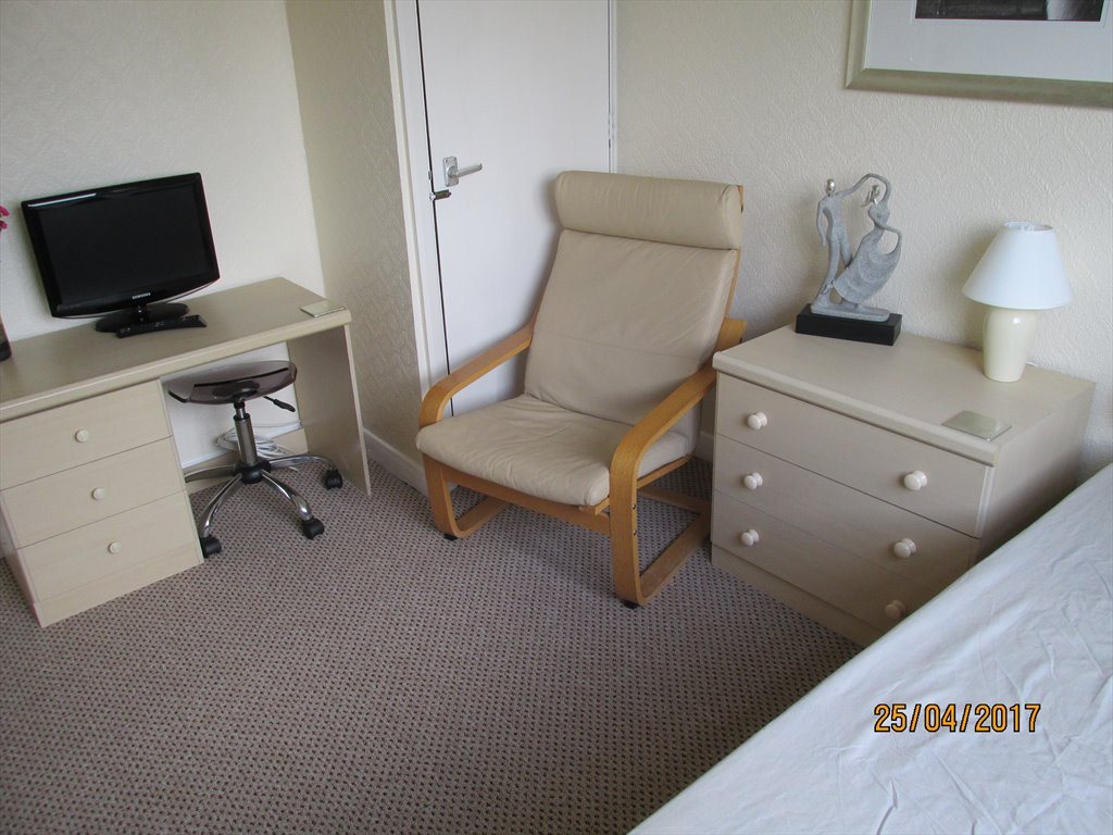 Room to rent in Birch Grove, Wellesbourne Single bedsit room to let