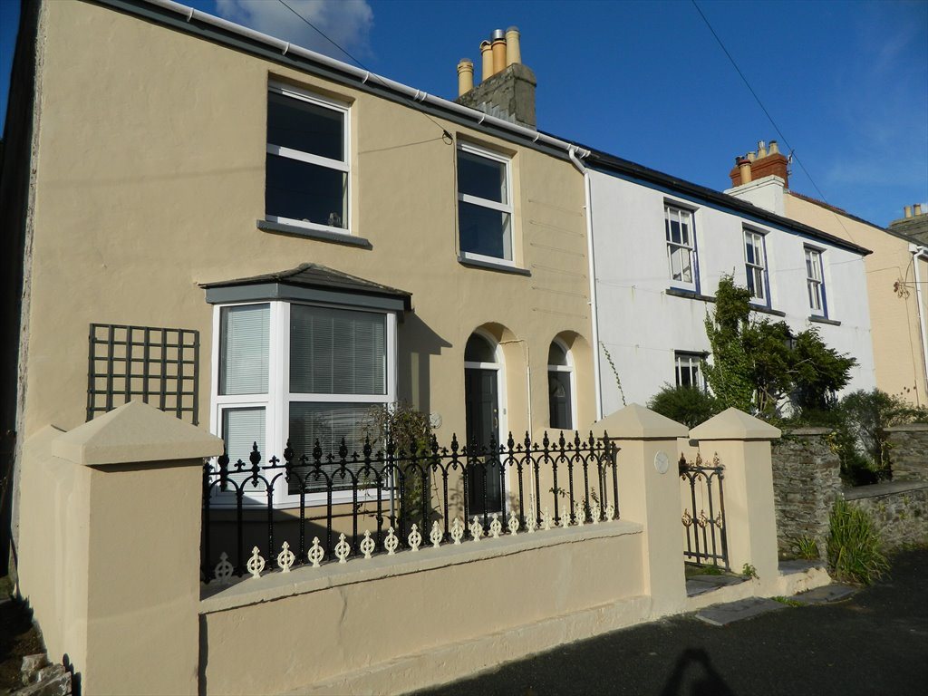 Room to rent in Church Road, Llanstadwell Waterfront house share