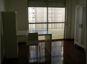 Roomgo PT - Junto ao metro - estação Odivelas, Lisboa - 350 € Por mês