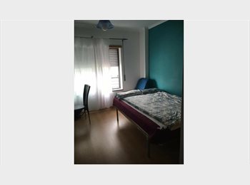 Roomgo PT - quarto perto do pingo doce de telheiras, Lisboa - 300 € Por mês