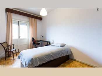Roomgo PT - Cozy Flat in Paranhos, Porto - 320 € Por mês