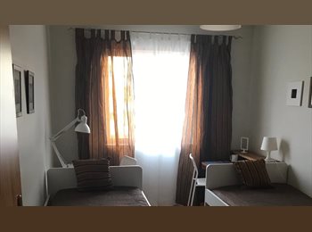 Roomgo PT - Quarto Chocolate, Lisboa - 200 € Por mês
