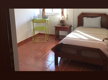 Roomgo PT - Aluguer quarto solteiro, Setúbal - 250 € Por mês