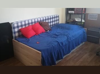 Roomgo PT - Aluguer de Quarto na Arrentela, Lisboa - 270 € Por mês