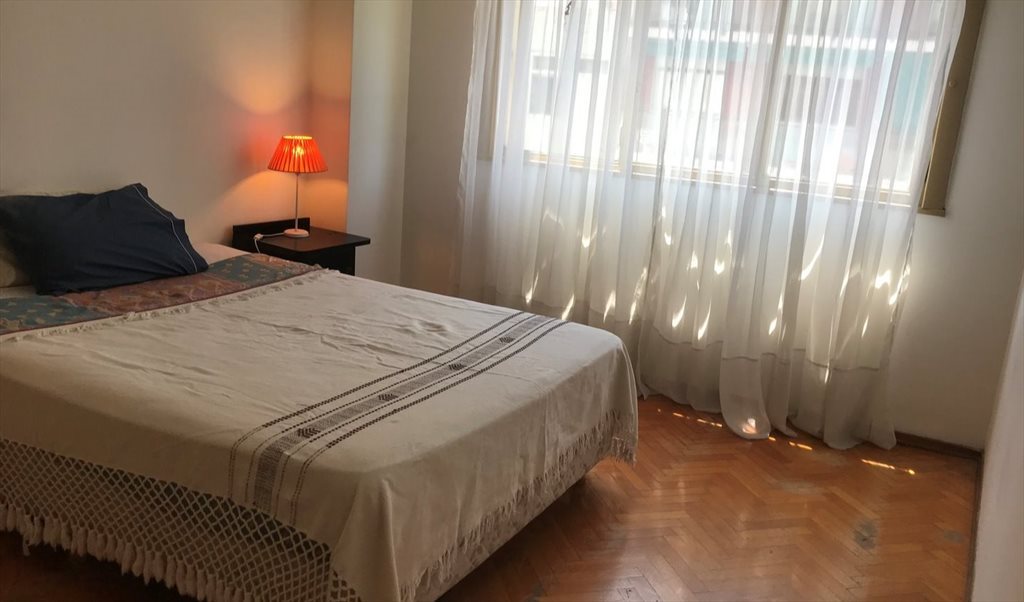 Busco roomate. Habitacion individual, lumunisa/2plazas/grande