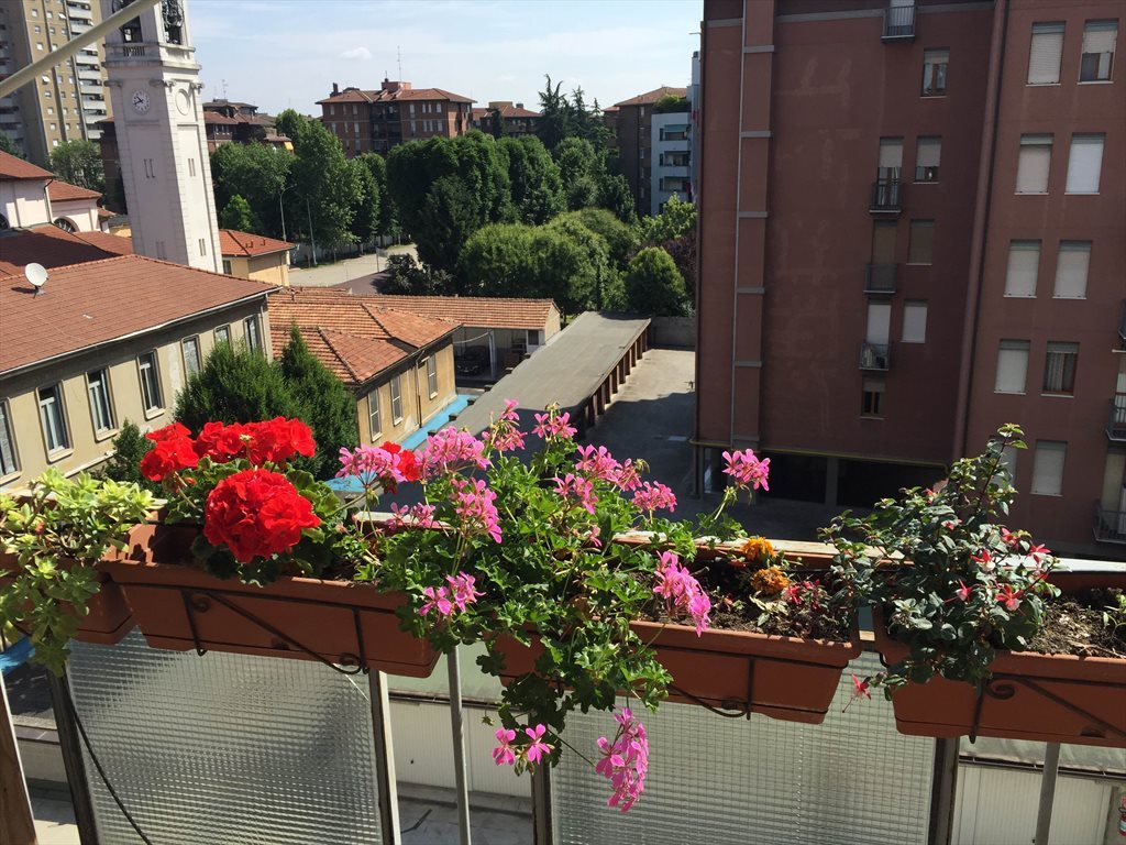 Stanze e Posti Letto in Affitto - Via Monte Rotondo, Milano - Stanza in