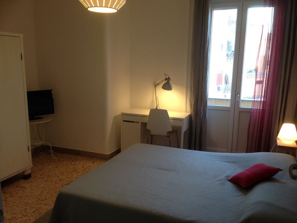 Stanze e Posti Letto in Affitto - Piazzale delle Provincie, Roma