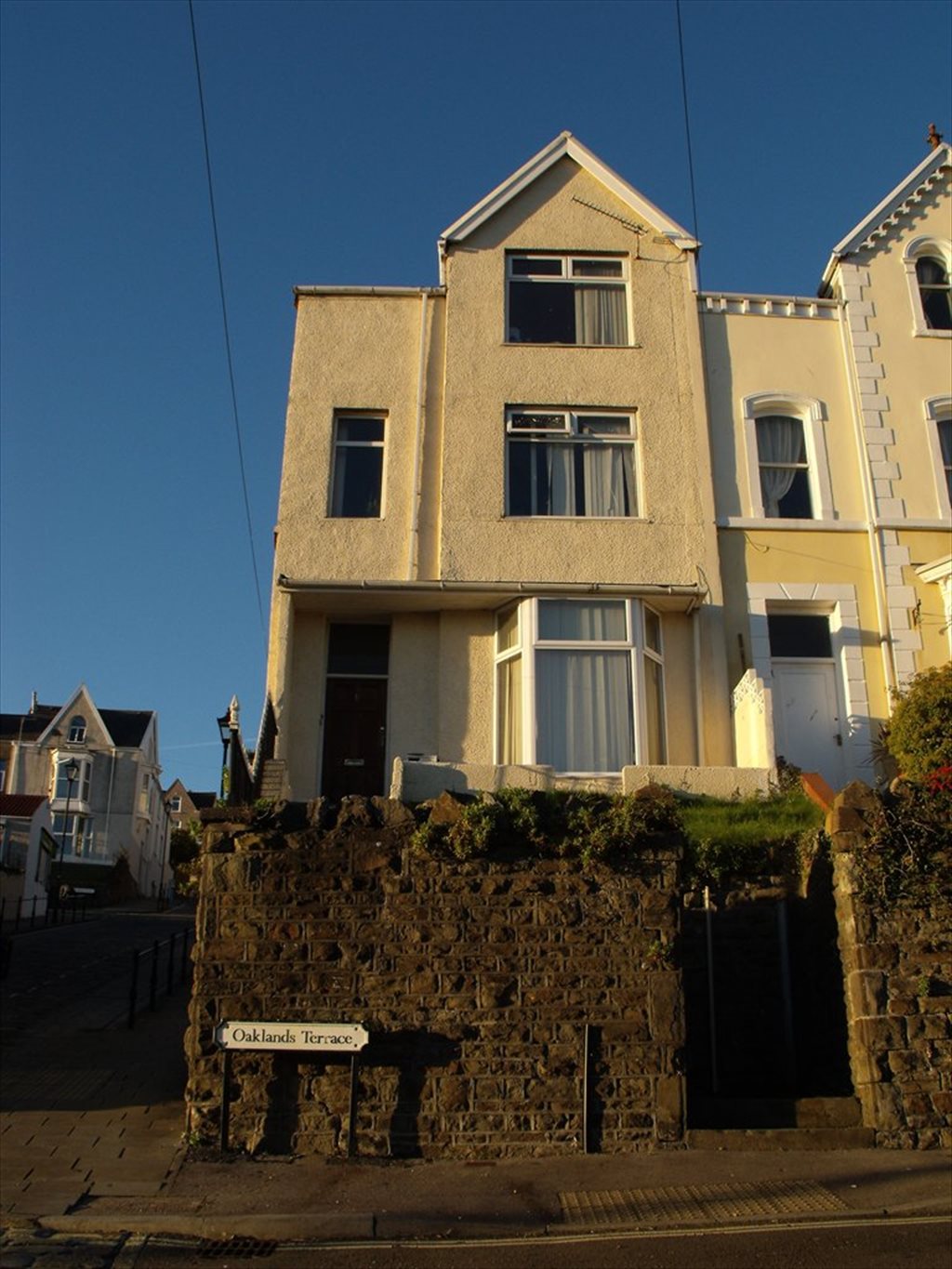 Room to rent in Oaklands Terrace, Swansea Very large 8 bed students