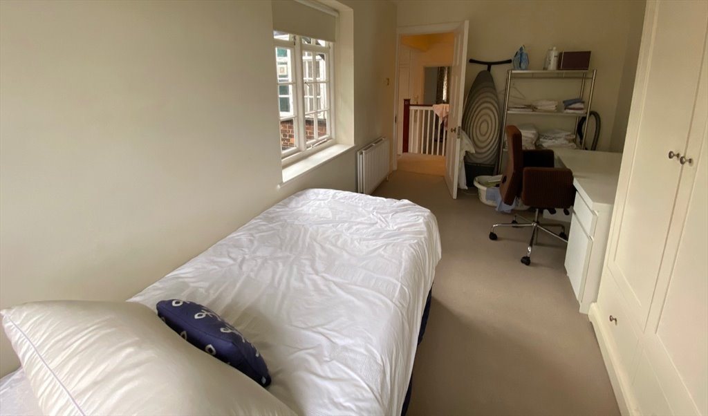 Room To Rent In Temple Fortune Hill London Single Bedroom In A Lovely Hampstead Garden Suburb House Near To Golders Green Underground 600