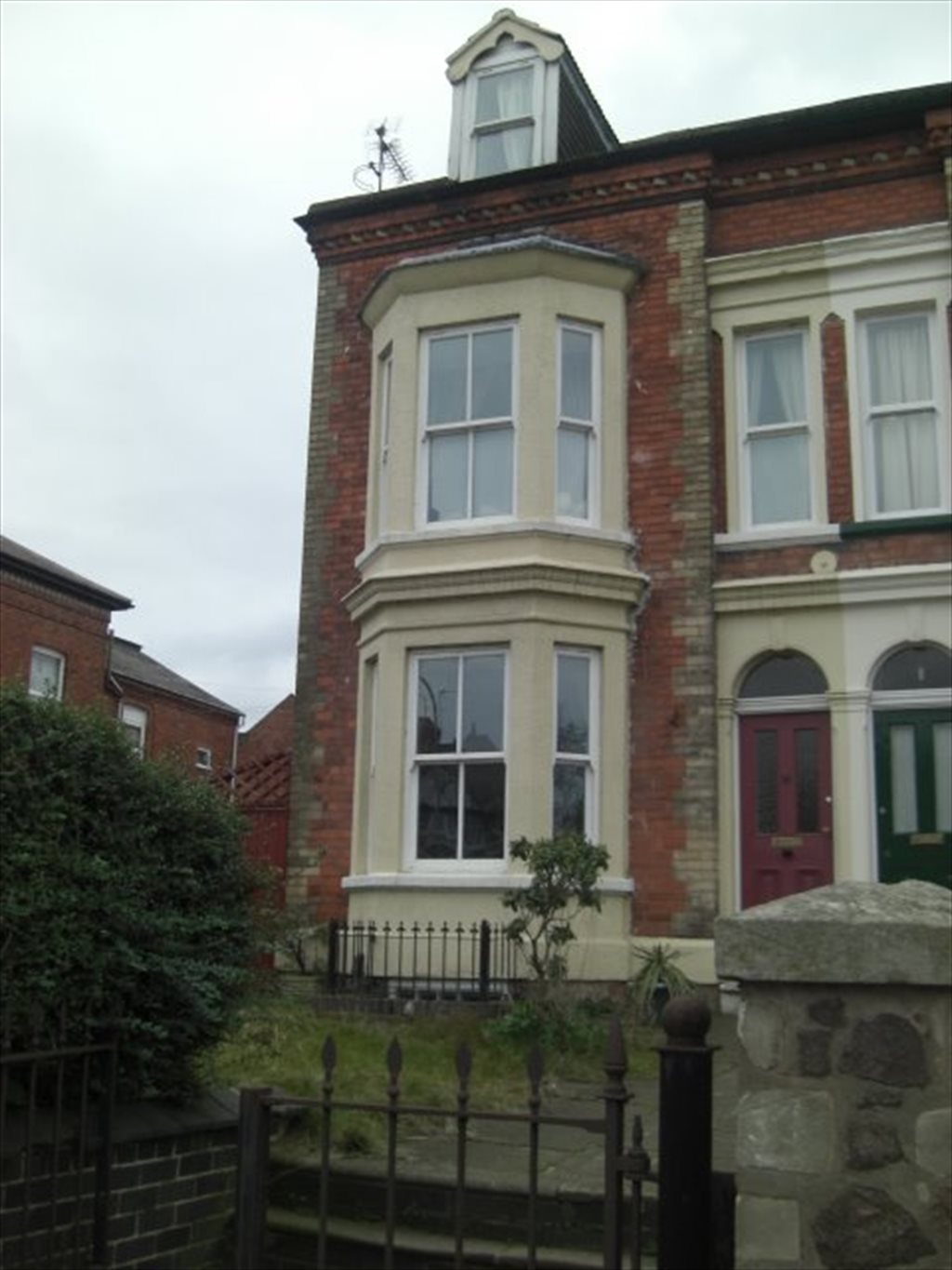 Room to rent in Aylestone Road, Leicester Lovely 4 bed town house