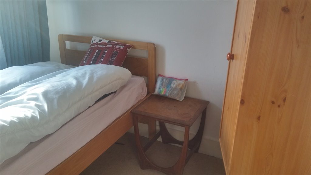 Room To Rent In Sunley Gardens Perivale Single Room To Let Next To Ealing Broadway 350