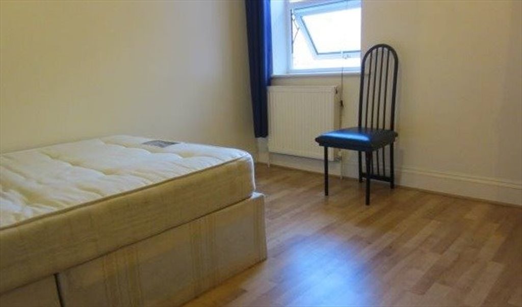 Room To Rent In Larch Road Cricklewood Brand New Single Room Willesdengreenl Area 480