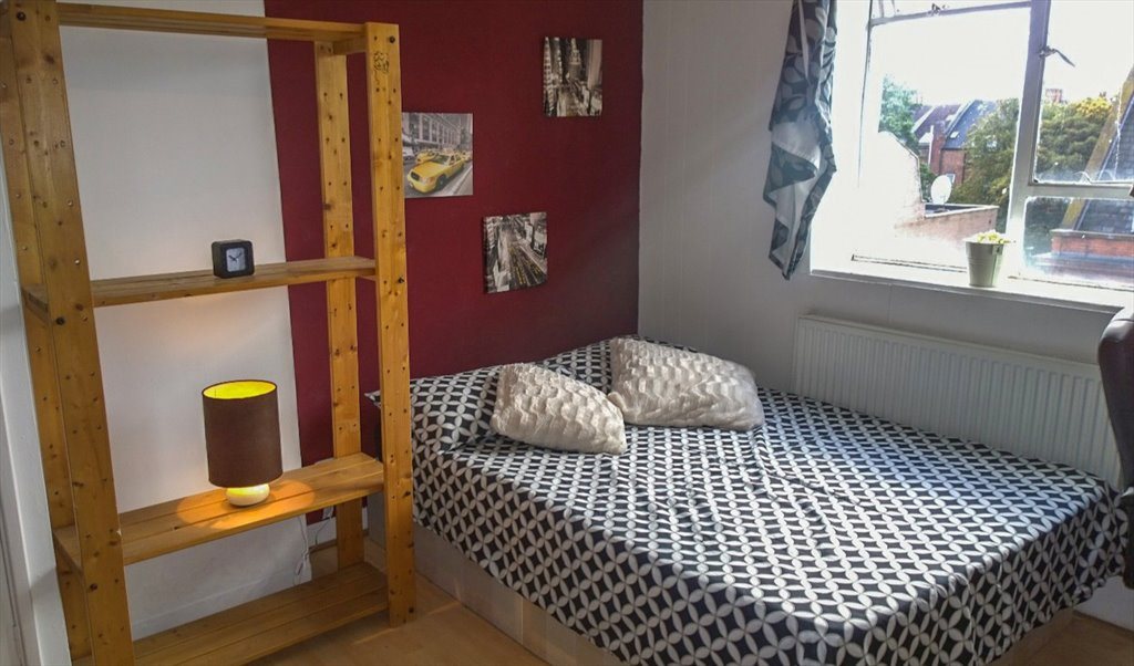 Room To Rent In Cricklewood Broadway London Great Double Room In Kilburn 560