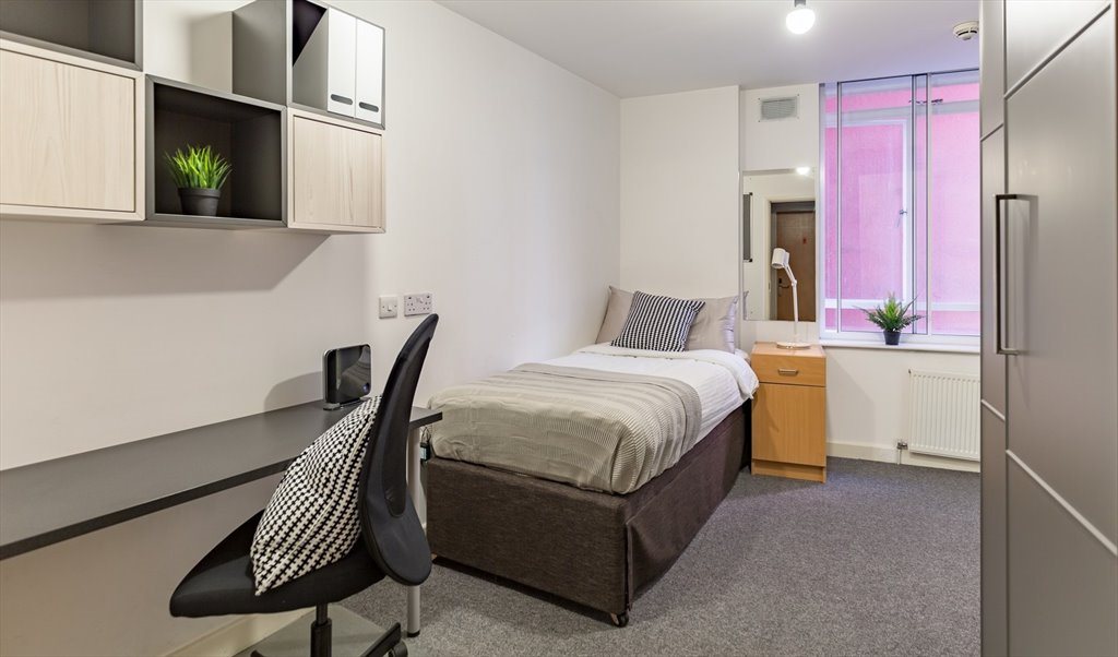 Room To Rent In Herbal Hill London Student Accommodation Silver Studio In Farringdon 1530