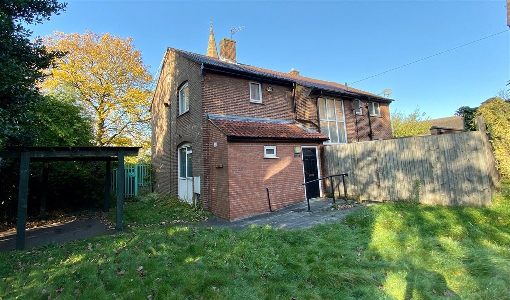 Room to rent in Breeze Hill, Merseyside One room available in Bootle