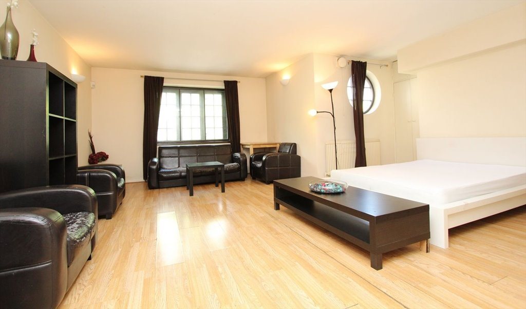 Room to rent in Bethnal Green Road, Bethnal Green ...