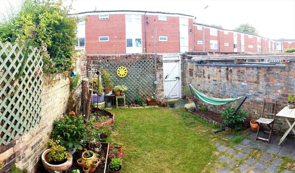 Room to rent in Rose Brae, Liverpool Double Room available in