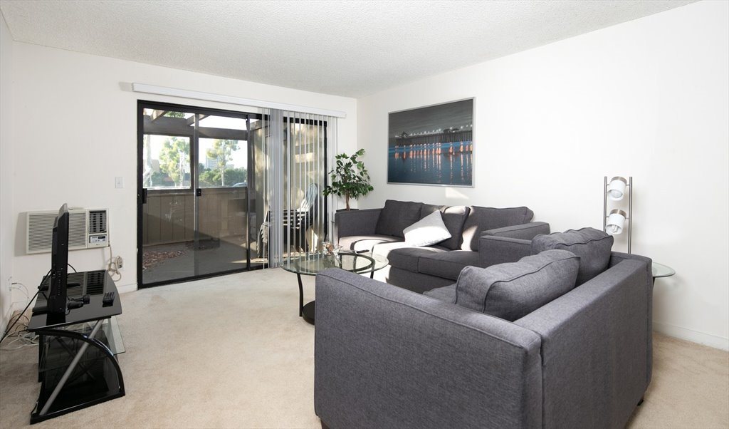 Room for rent in Parkview Lane, Rancho San Joaquin This