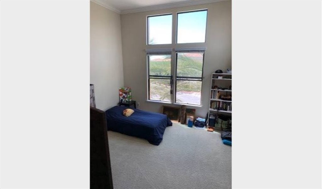 Room For Rent In Spectrum Irvine Spectrum Center Livingroom Living Space Available In The Village Apartments 850