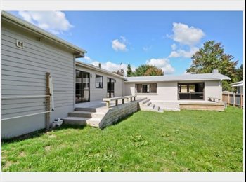  NZ - This is a  comfy  warm  room, fully furnished, Hamilton - $180 pw