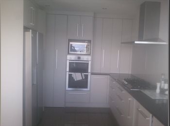  NZ - Maupuia/Miramar, Wellington - $230 pw