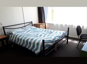  NZ - Large room in the city centre (Latimer Square), all utilities included, Christchurch - $200 pw