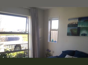 NZ - Both Bedrooms  in January, Christchurch - $200 pw