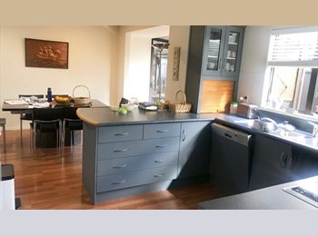  NZ - Room in Chartwell available for someone who long for space and quiet, Hamilton - $180 pw