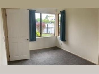  NZ - Double Room, New Zealand - $180 pw