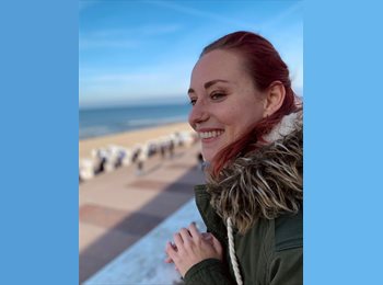  NZ - Laura - 20 - Wellington