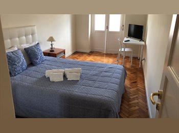 Roomgo PT - Quartos a 200 metros da estação do metro., Lisboa - 400 € Por mês