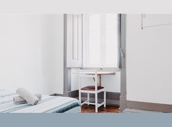 Roomgo PT - R. do Benformoso 108, room for rent, Lisboa - 330 € Por mês