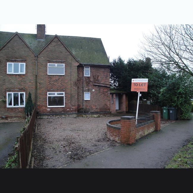 Room to rent in Shelthorpe Road, Loughborough Double Rooms available