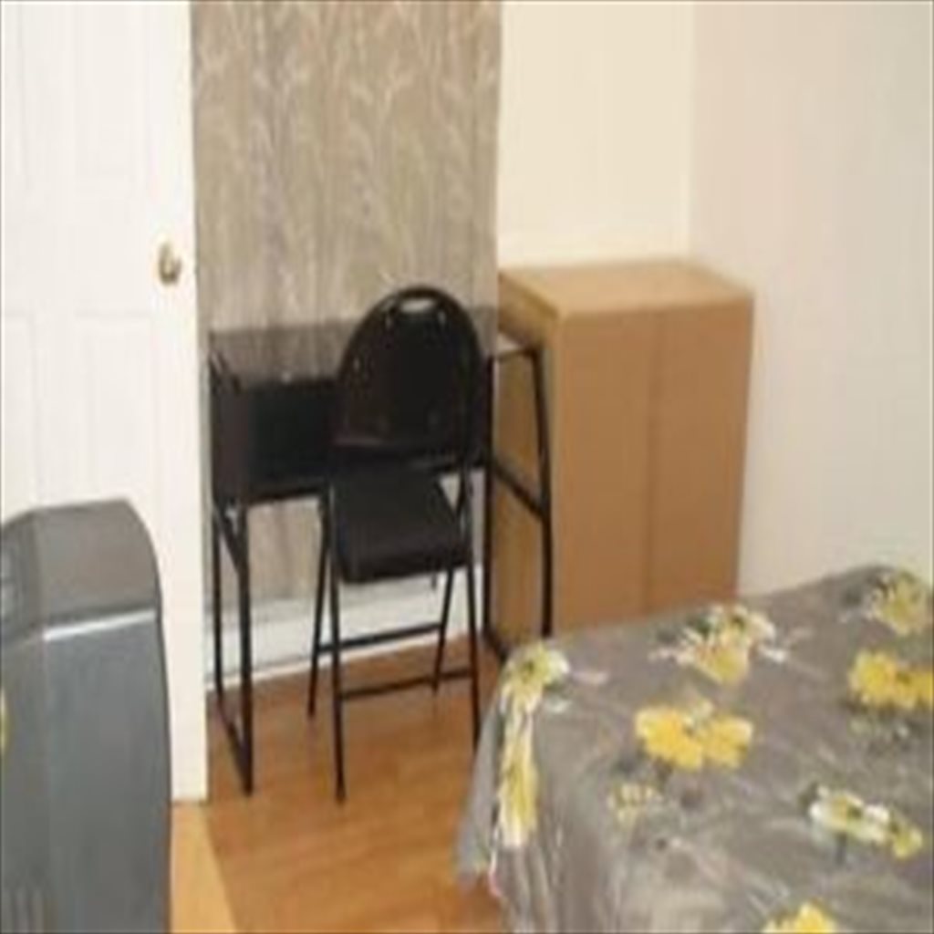 Equipement Salle De Bain Pour Personnes Agees ~ room for rent in rue joliette mercier hochelaga maisonneuve Equipement Salle De Bain Pour Personnes Agees ~ room for rent in rue joliette mercier hochelaga maisonneuve