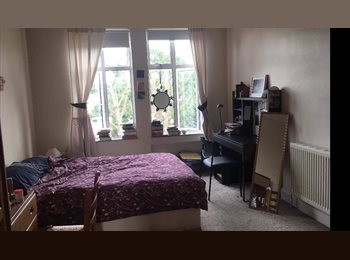 EasyRoommate UK - Two lovely double rooms in Golders Green, Golders Green - £715 pcm