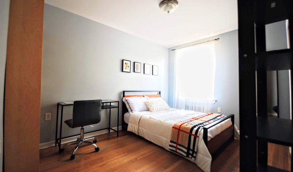 Room For Rent In Metropolitan Avenue Brooklyn Showing Now Room For Rent In Metropolitan Avenue Brooklyn Showing Now Furnished Apt Prime