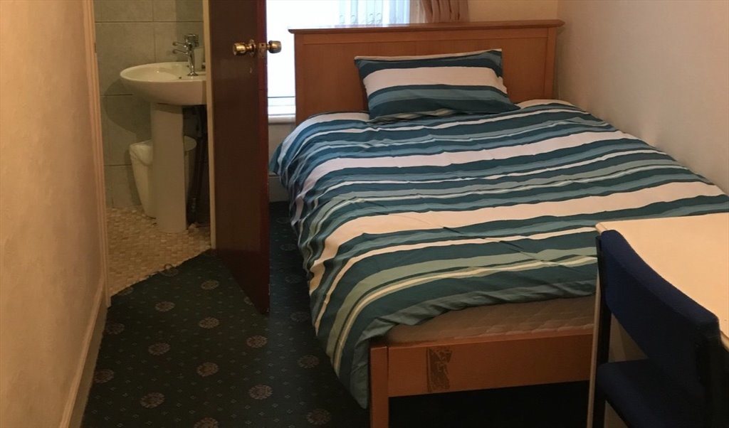 Room To Rent In Cromwell Hill Luton Single Room For Rent All Bills Inclusive 295