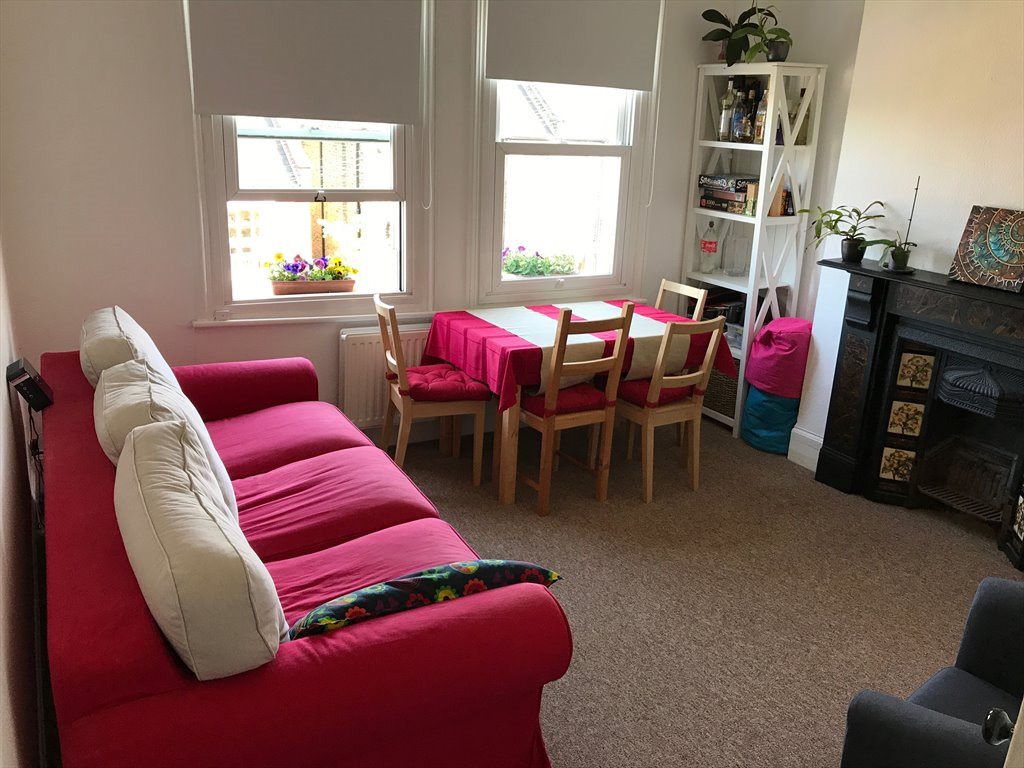Room To Rent In Theatre Street London Double Bedroom Near Clapham Junction 820