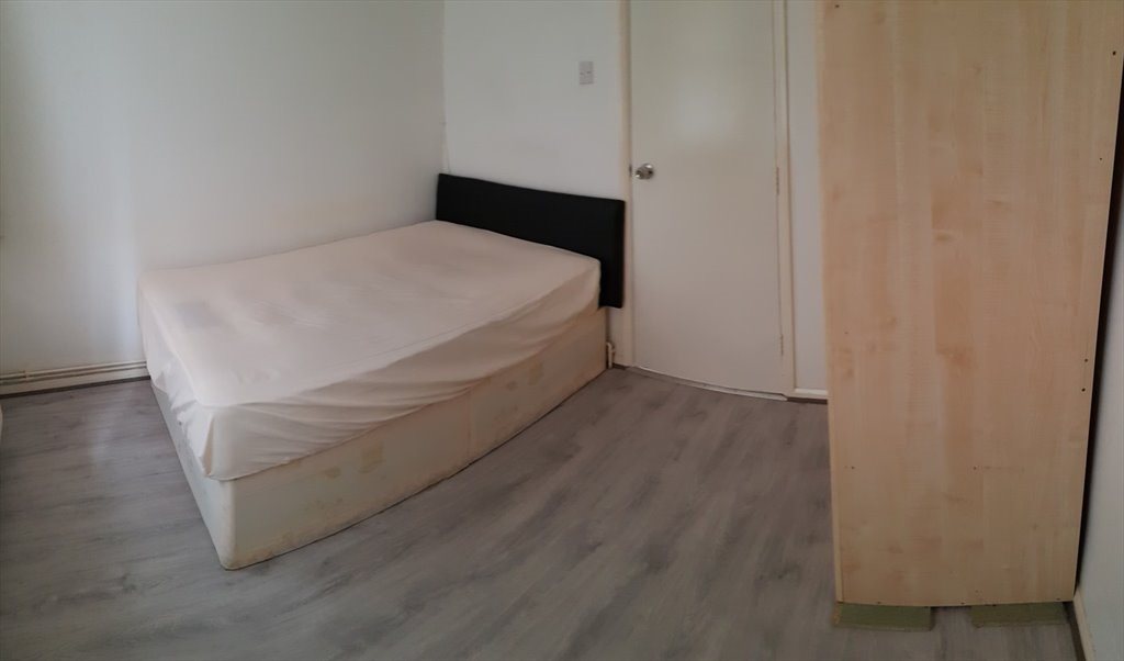 Room To Rent In Barbers Lane Luton Luton Inside Town Centre Room To Rent From 85pw 368