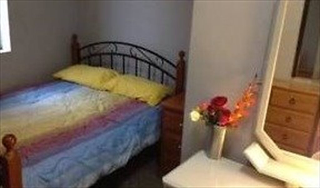 Room To Rent In Homer Street Earlwood Own Furnish Room 4 Couples Or Single 200