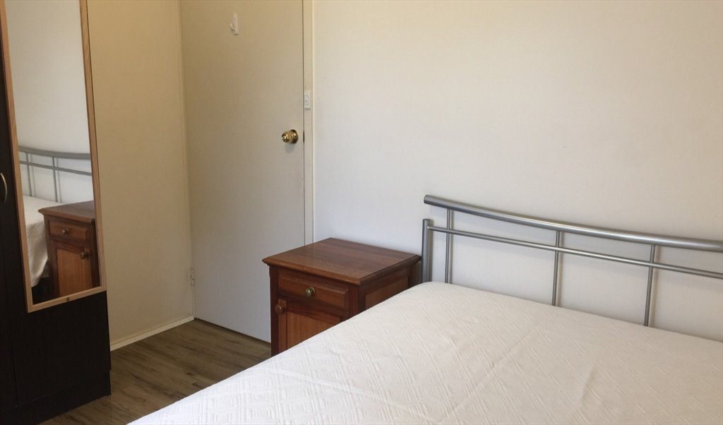 Room To Rent In Folland Avenue Northgate Newly Renovated Room In Northgate 170 Includes All Bills 170