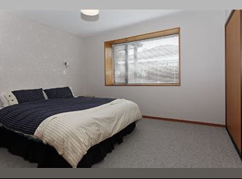  NZ - Sunny large room available in quiet flat - furnished, Christchurch - $175 pw