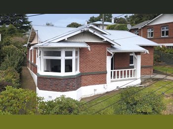  NZ - Quiet flat close to town, Dunedin - $130 pw